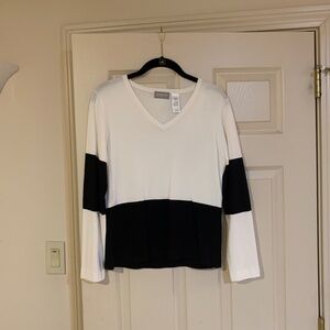 Liz Claiborne Ivory/Black V-neck Knit Sweater sz PM